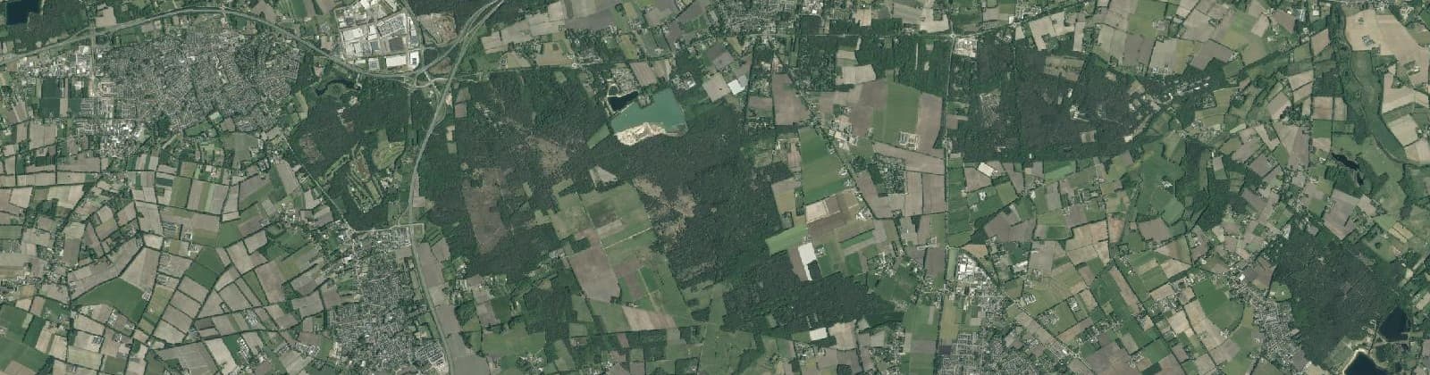 Luchtfoto van Verspreide huizen Schaijkse Heide