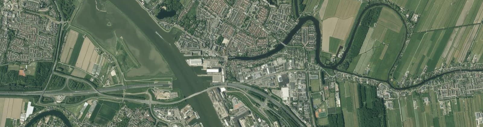 Luchtfoto van Alblasserdam