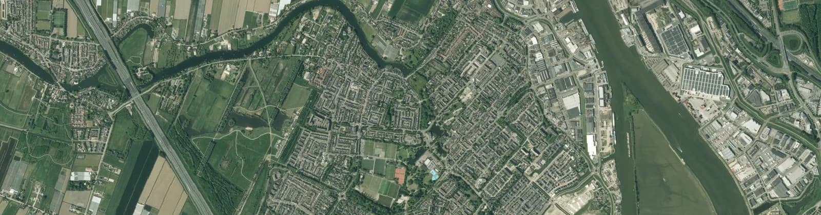 Luchtfoto van Hendrik-Ido-Ambacht