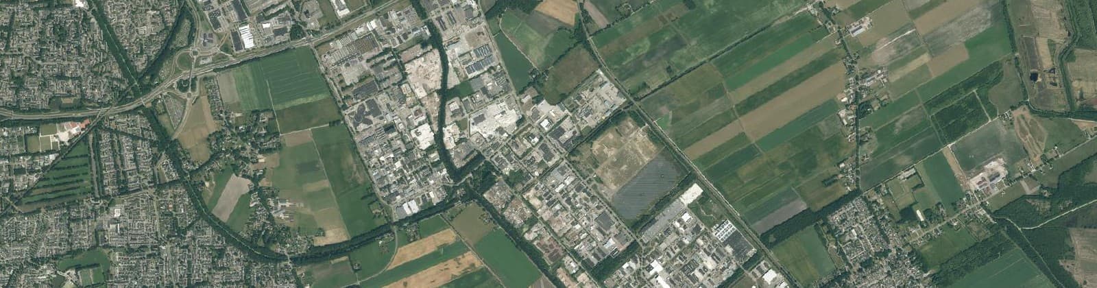 Luchtfoto van Wijk 53 Kern Emmen Industrieterreinen