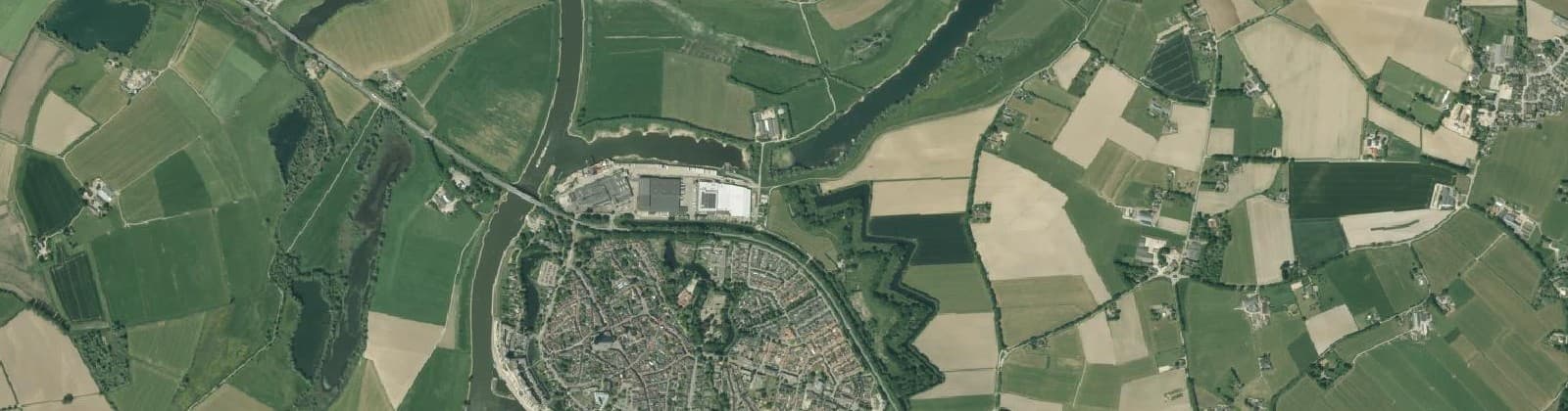 Luchtfoto van Wijk 01
