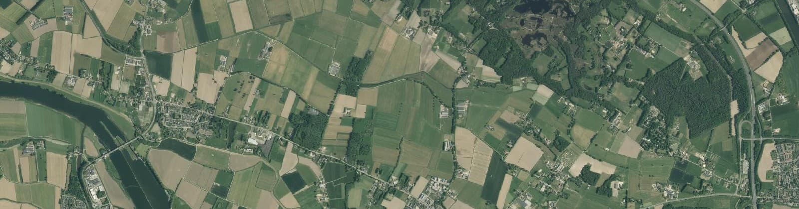 Luchtfoto van Wijk 01 Overasselt