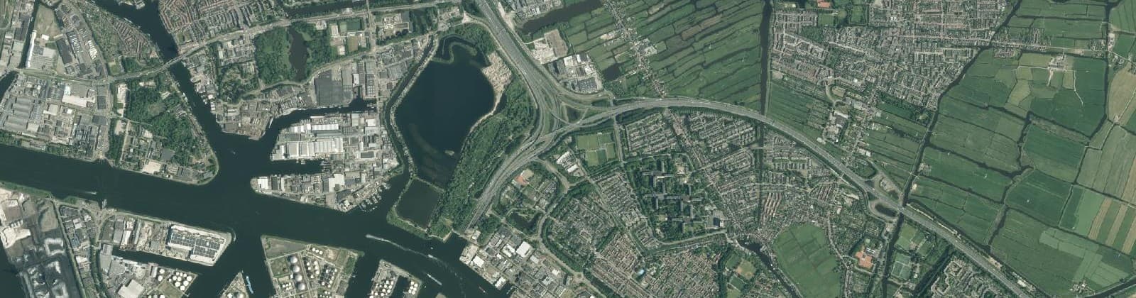 Luchtfoto van Oostzanerwerf