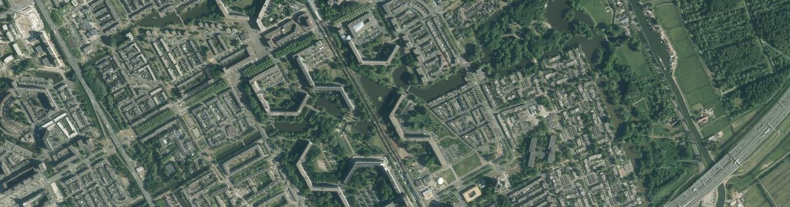 Luchtfoto van Bijlmermuseum