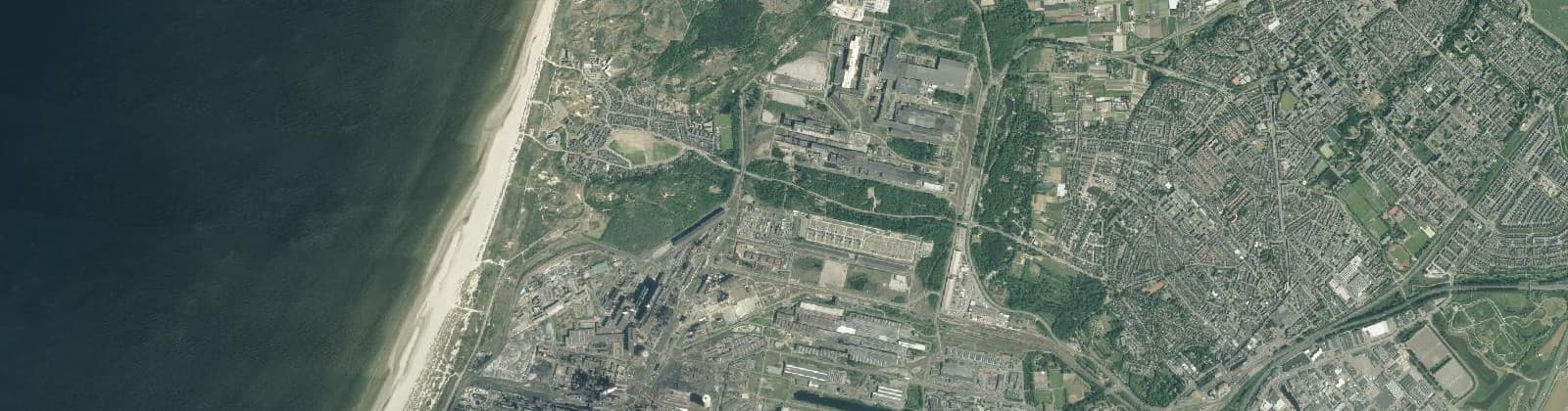 Luchtfoto van Wijk aan Zee