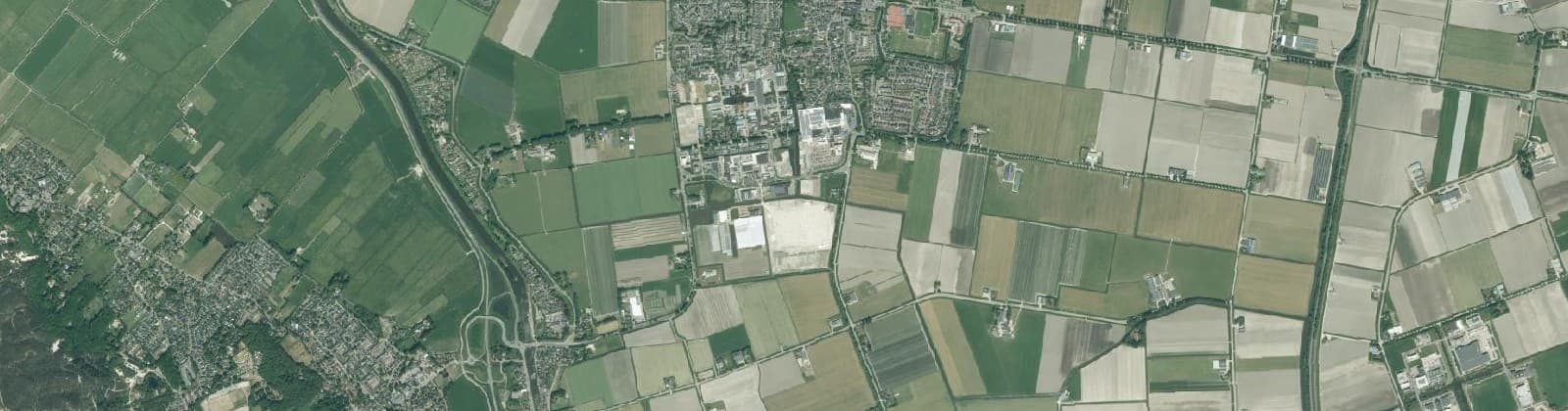 Luchtfoto van Warmenhuizen