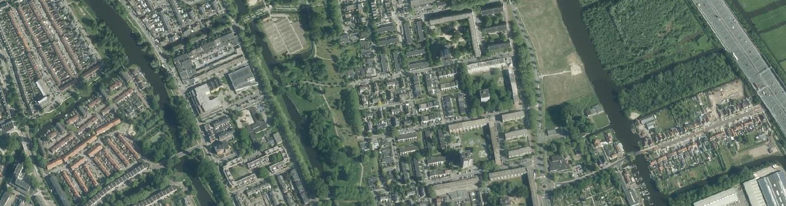 Luchtfoto van Poelenburg