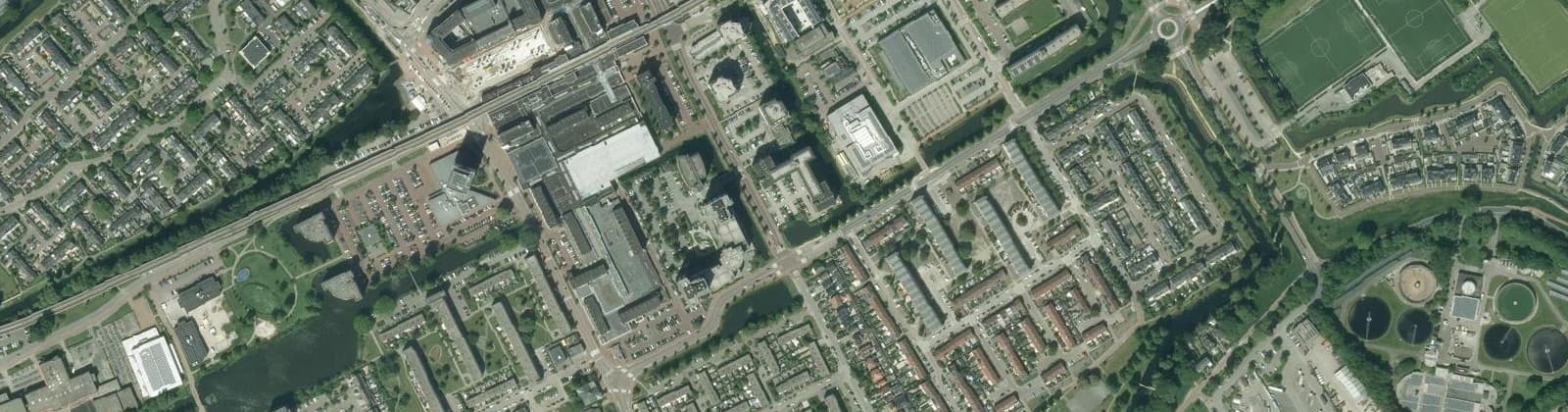 Luchtfoto van Middelwatering Oost