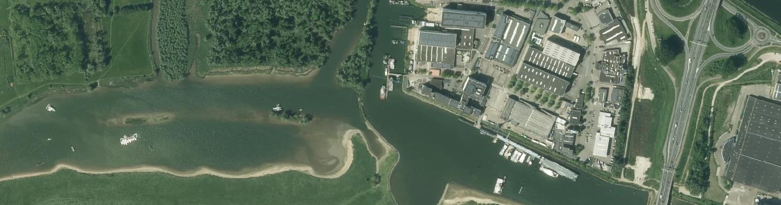 Luchtfoto van Wijk 09 Avelingen West