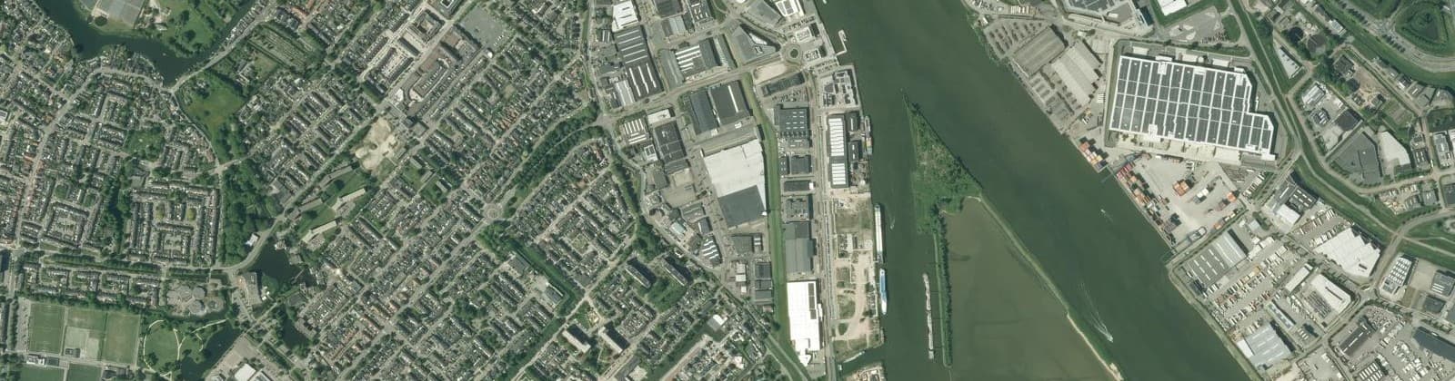 Luchtfoto van Wijk 05 De Oevers