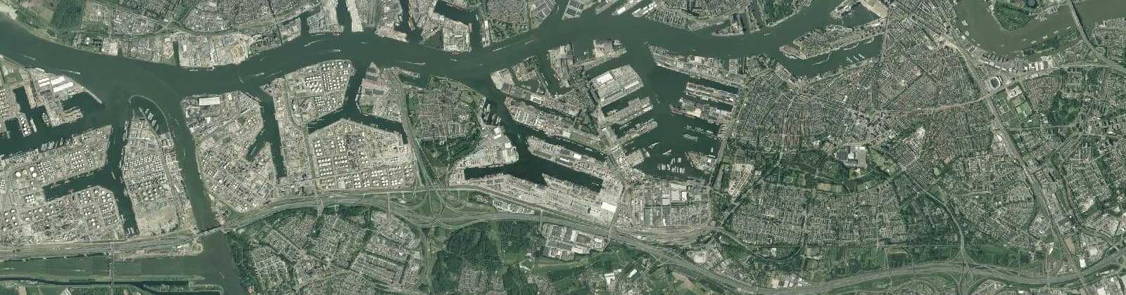 Luchtfoto van Waalhaven-Eemhaven