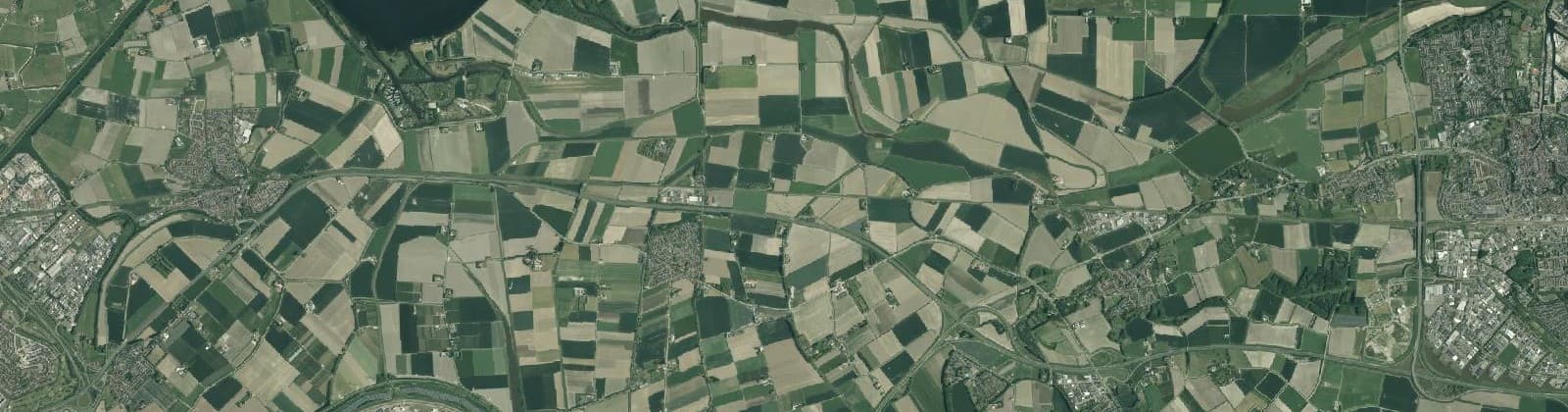 Luchtfoto van Wijk 05 's-Heer-Arendskerke