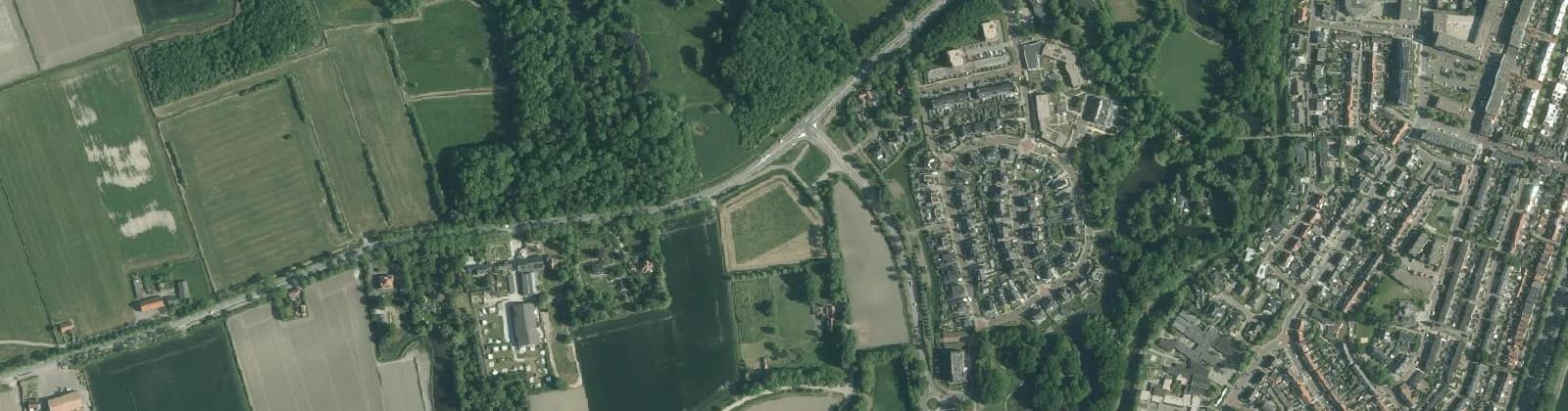 Luchtfoto van Verspreide huizen in het zuidwesten