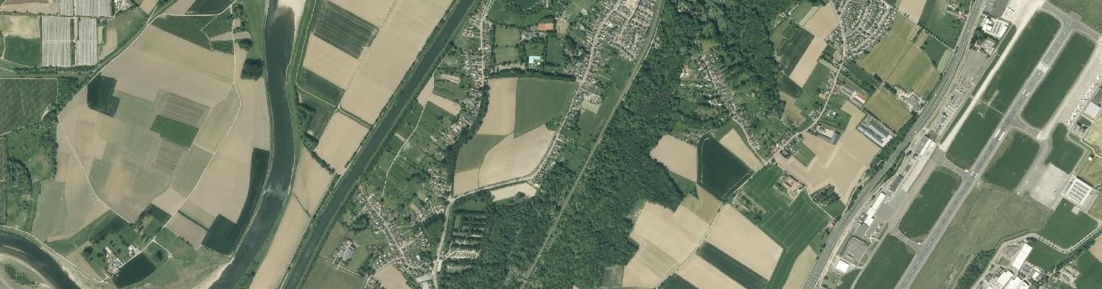 Luchtfoto van Wijk 02 Bunde - Geulle