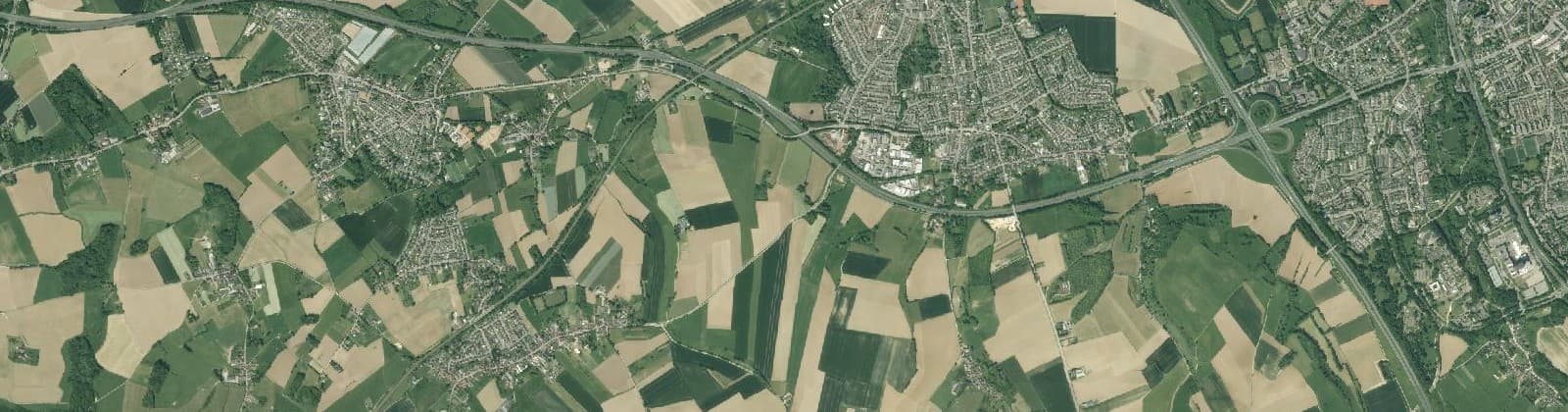 Luchtfoto van Wijk 09 Verspreide huizen Voerendaal