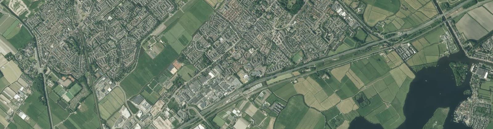 Luchtfoto van Sassenheim buiten