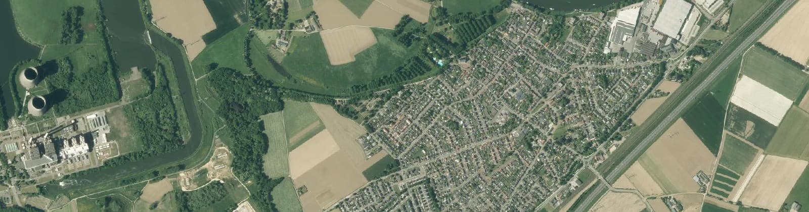 Luchtfoto van Wijk 01 Linne