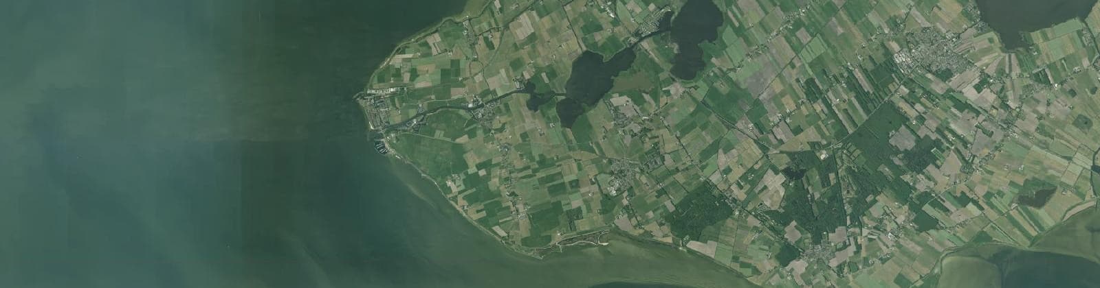 Luchtfoto van Wijk 04 Hemelum