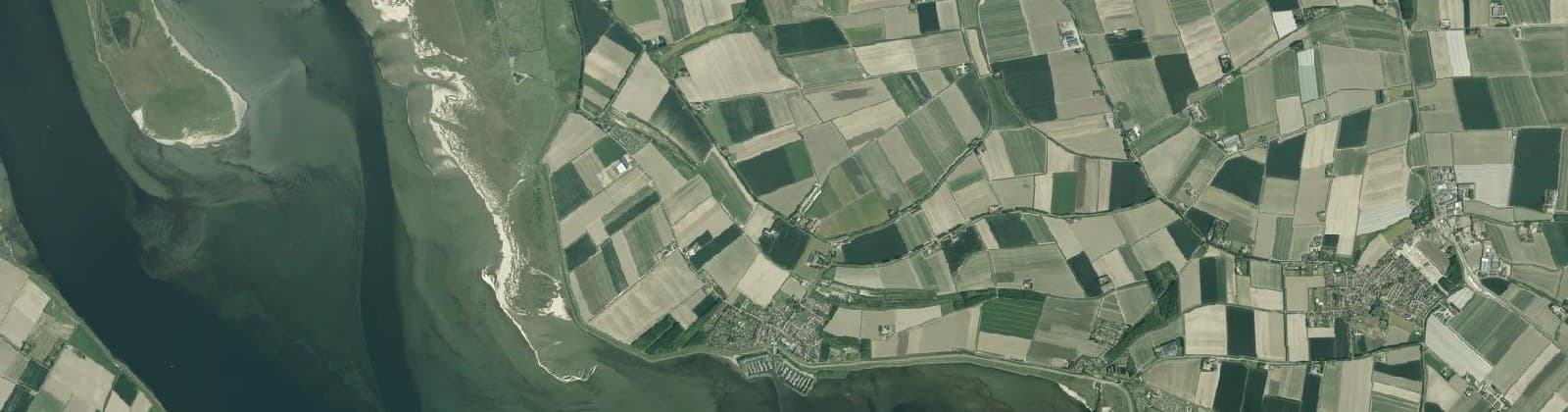 Luchtfoto van Herkingen