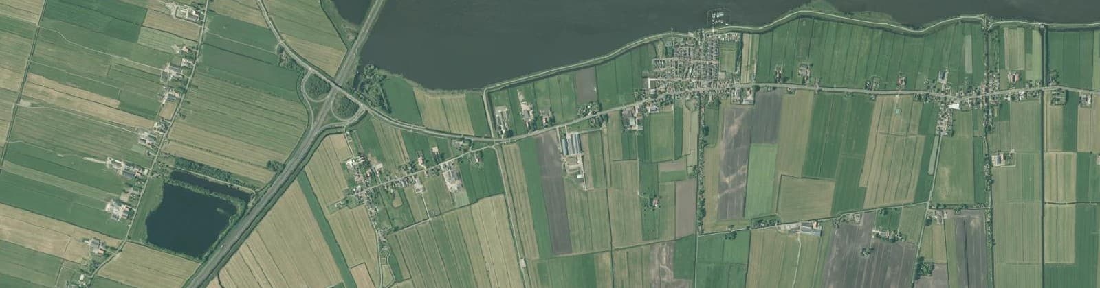 Luchtfoto van Wijk 28 Oosterzee