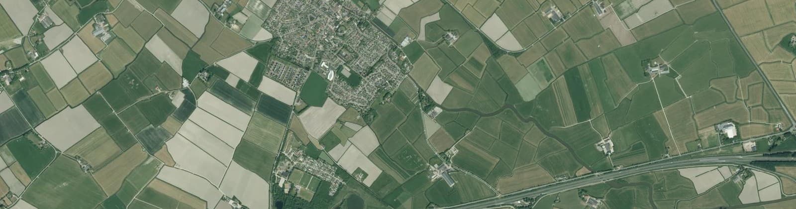 Luchtfoto van Menaam
