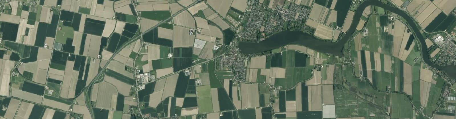 Luchtfoto van Wijk 03 Westmaas