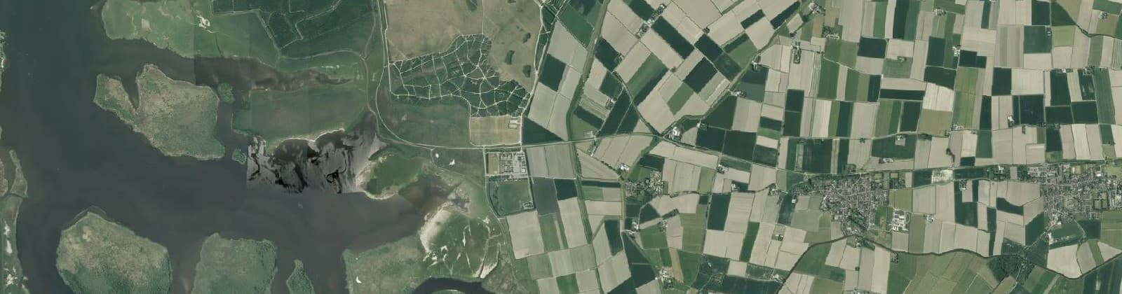Luchtfoto van Ulrum