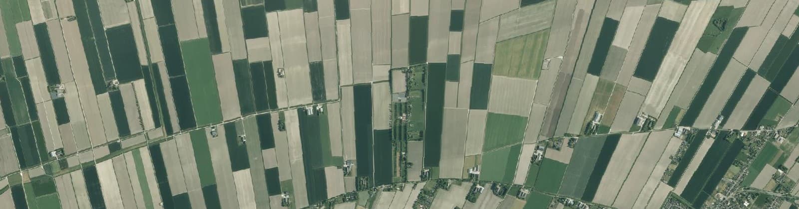 Luchtfoto van Uithuizen