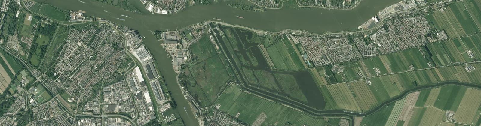 Luchtfoto van Wijk09-Kinderdijk