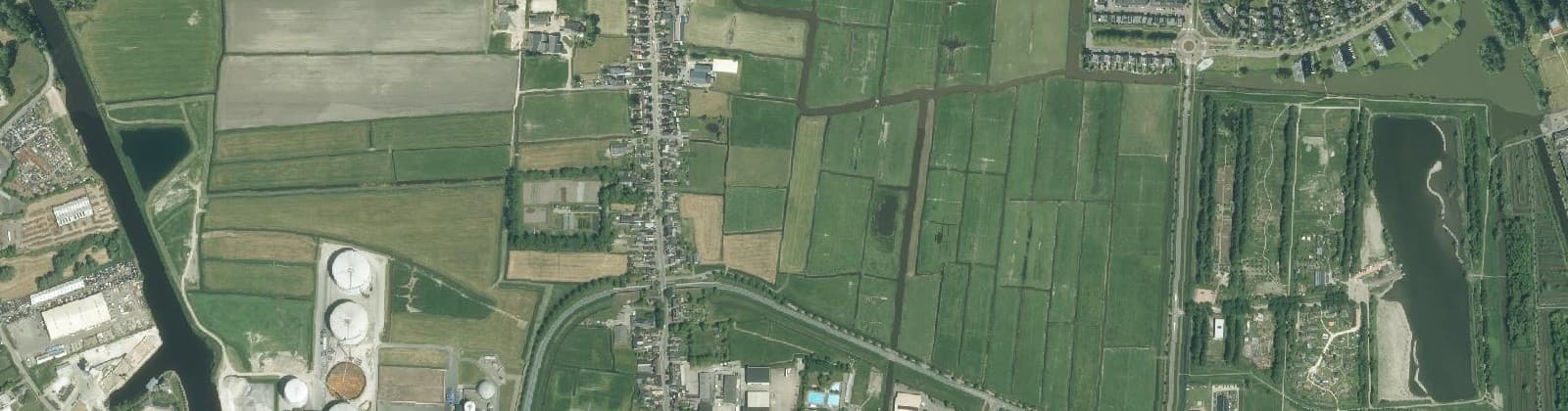 Luchtfoto van Hoogkerk Dorp