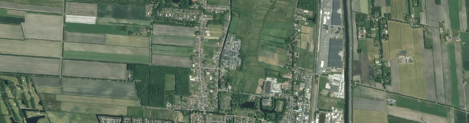 Luchtfoto van Veendam-Middenweg en omgeving