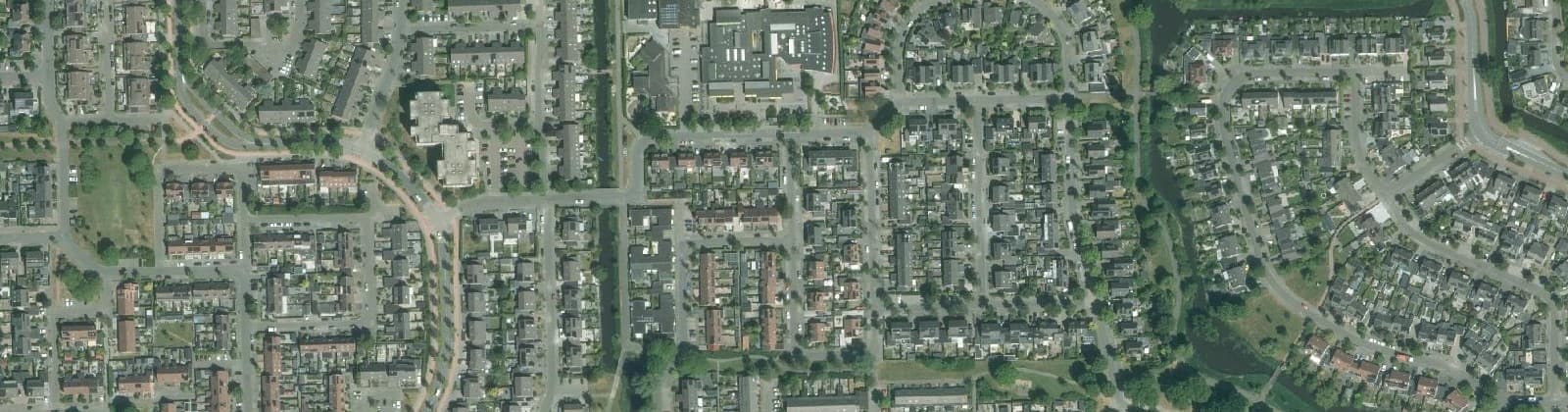Luchtfoto van Camminghaburen-Midden