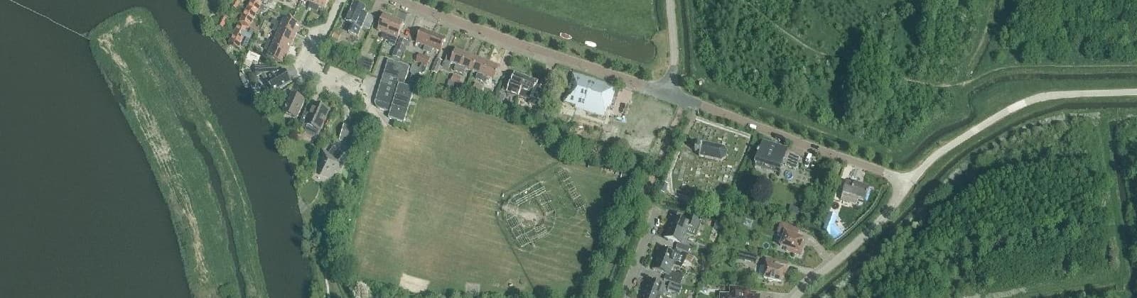 Luchtfoto van Hempens/Teerns