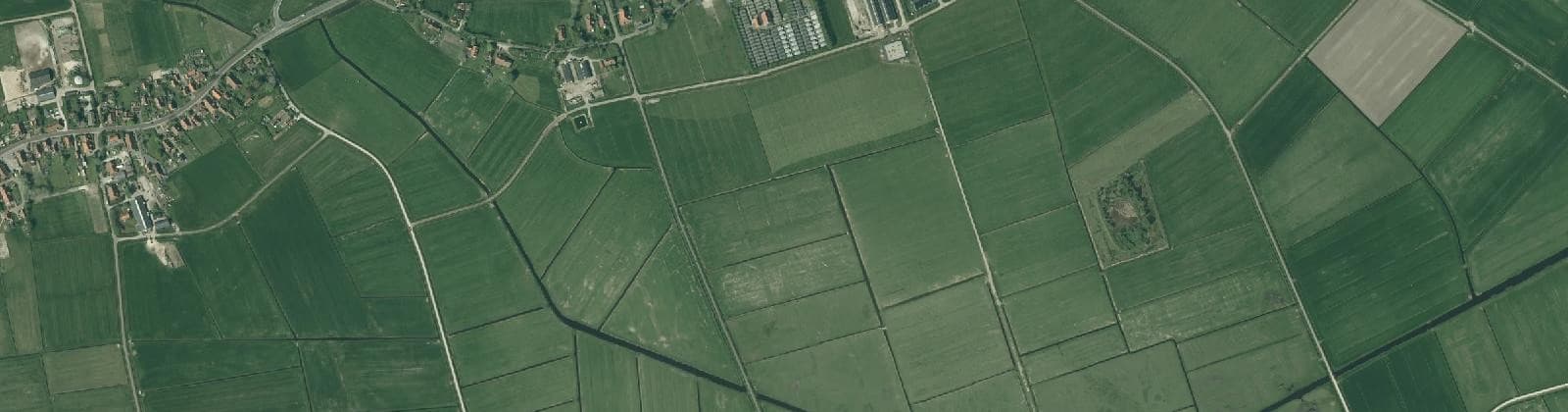 Luchtfoto van Verspreide huizen Formerum-Zuid