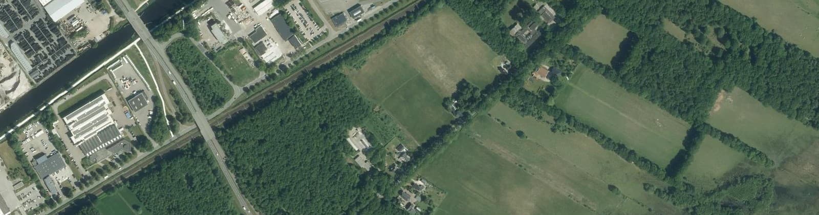 Luchtfoto van Dijkveld
