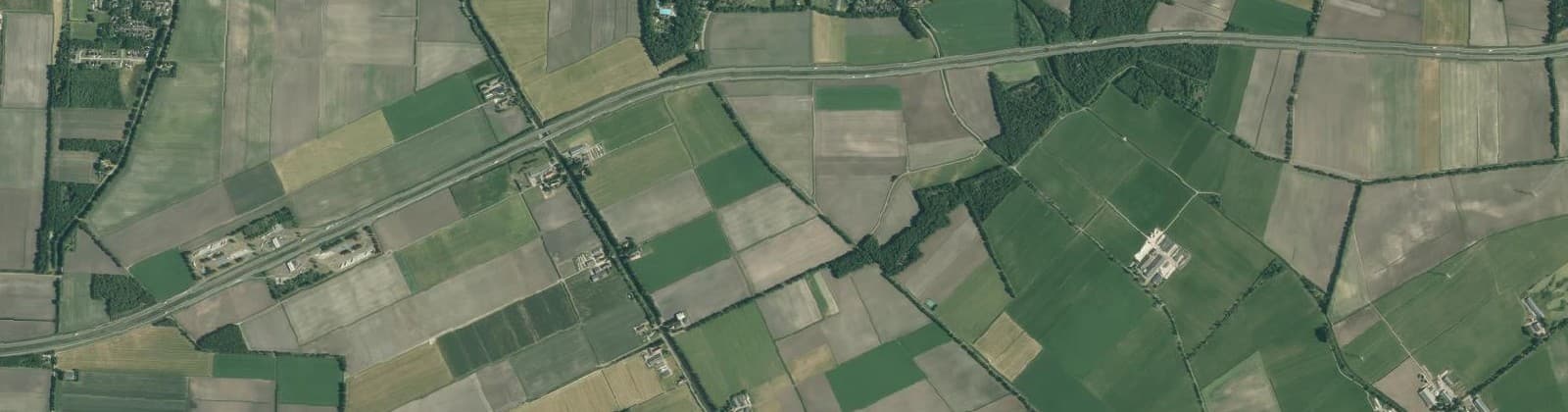 Luchtfoto van Verspreide huizen Zwinderen