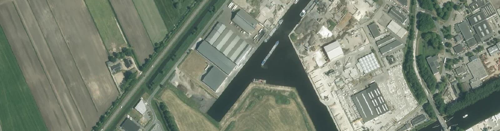 Luchtfoto van Industrie Oevers D
