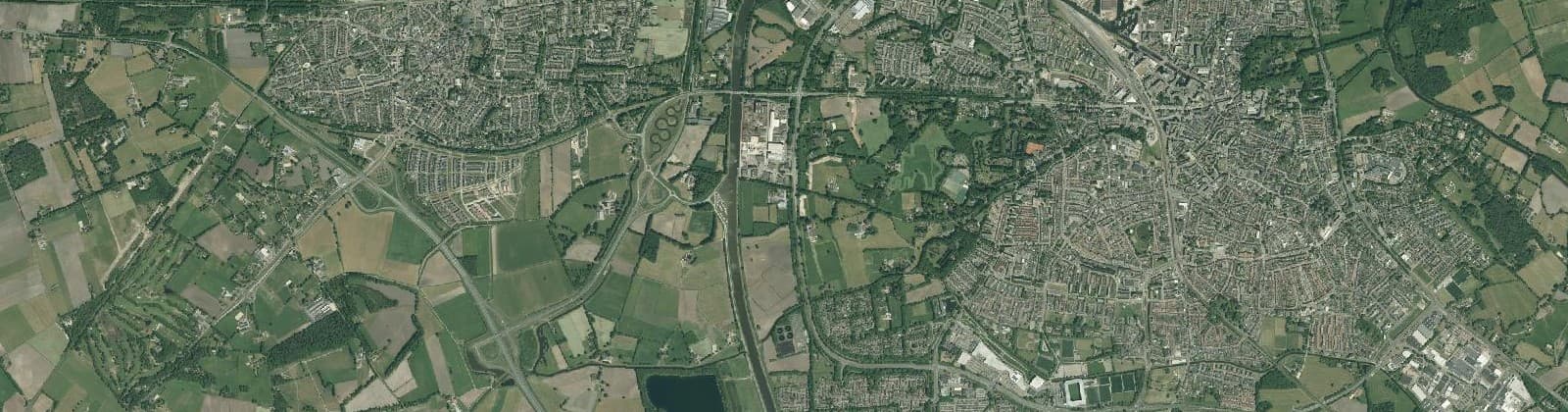Luchtfoto van Verspreide huizen wijk 14