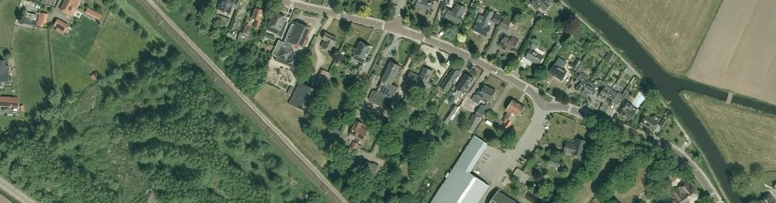 Luchtfoto van Laag Zuthem Kern
