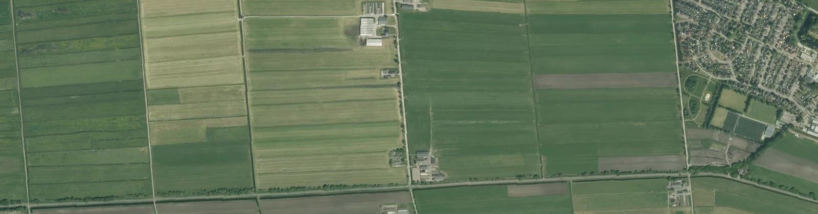 Luchtfoto van Verspreide huizen Rouveen