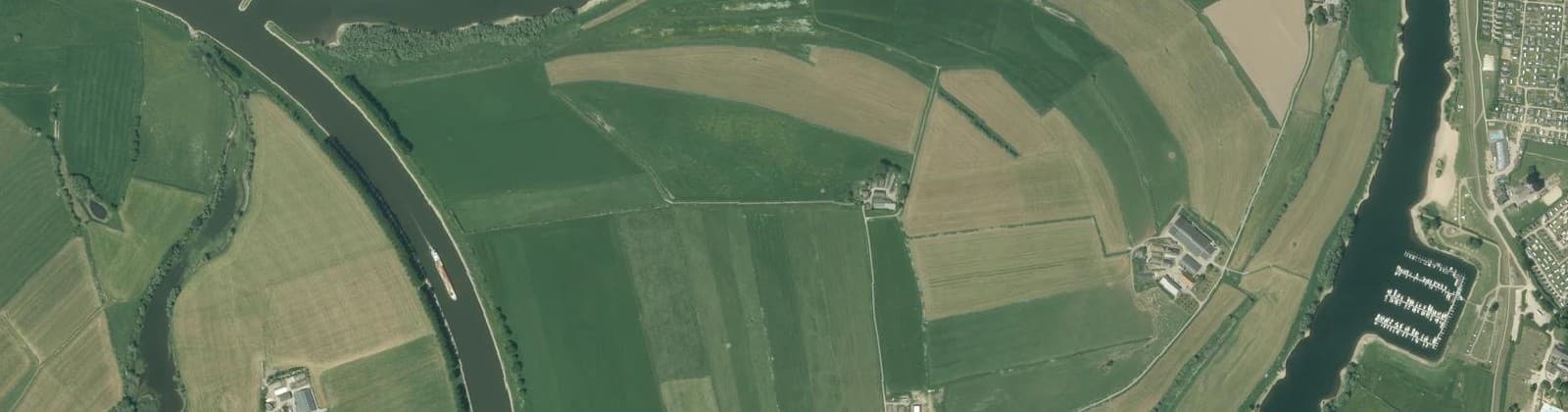 Luchtfoto van Verspreide huizen Fraterswaard-Noordoost