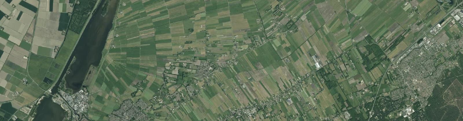 Luchtfoto van Verspreide huizen Oosterwolde