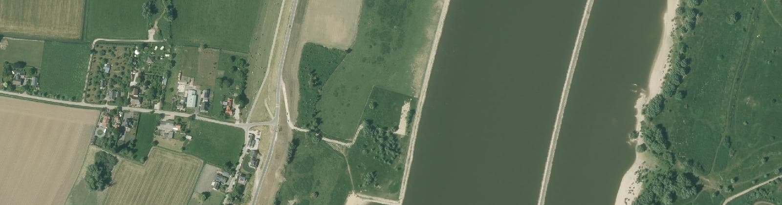 Luchtfoto van Zennewijnen