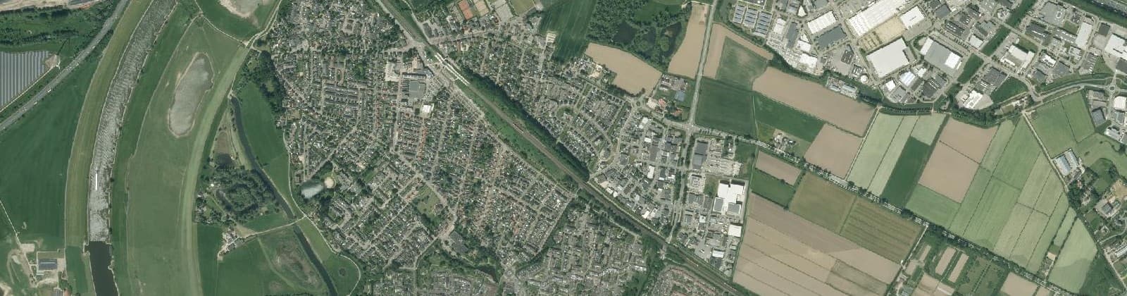 Luchtfoto van Verspreide huizen Westervoort