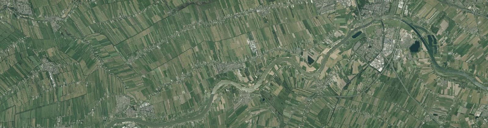Luchtfoto van Langs de Lekdijk Lopikerwaard