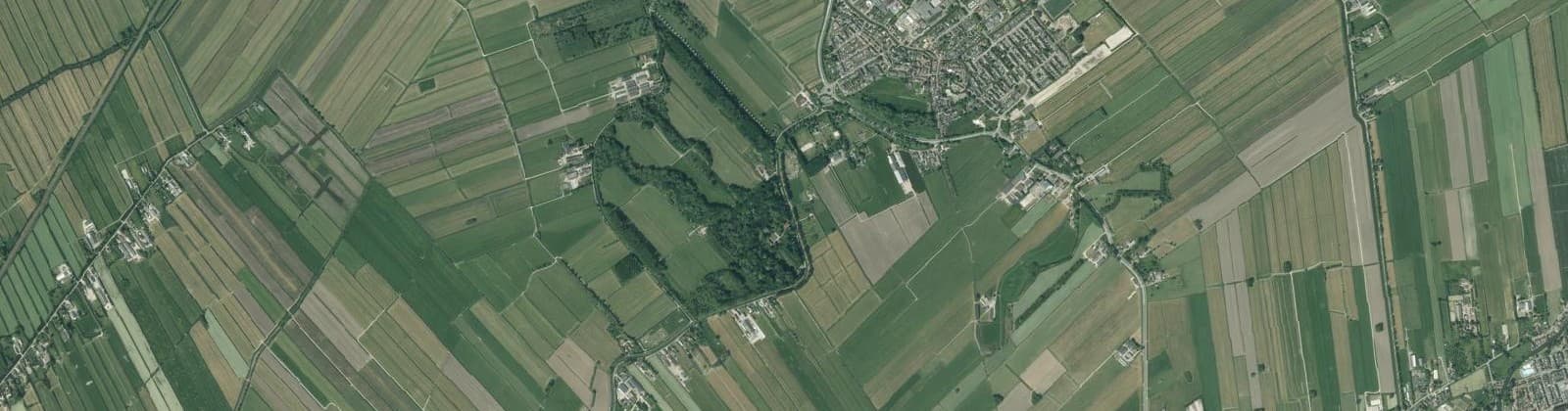 Luchtfoto van Verspreide huizen Linschoten