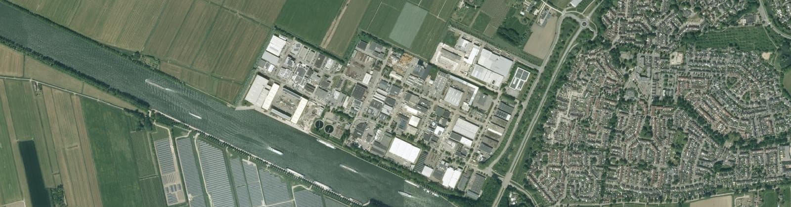Luchtfoto van Bedrijventerrein Broekweg & Langshaven