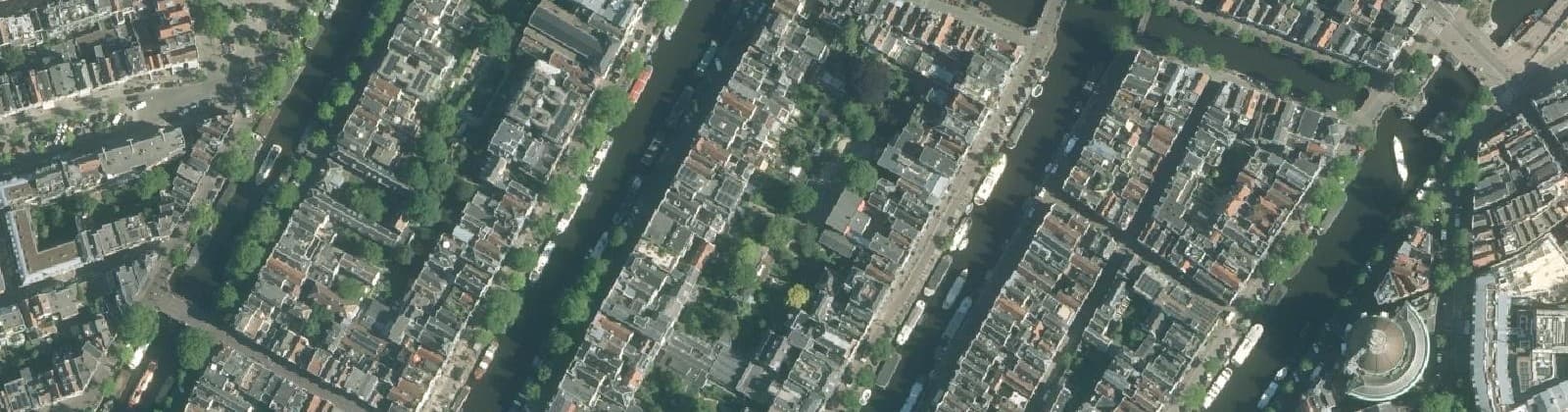 Luchtfoto van Langestraat e.o.