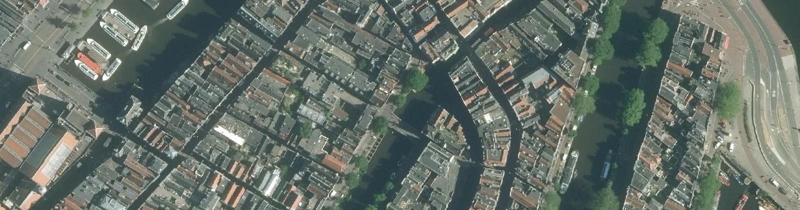 Luchtfoto van Kop Zeedijk