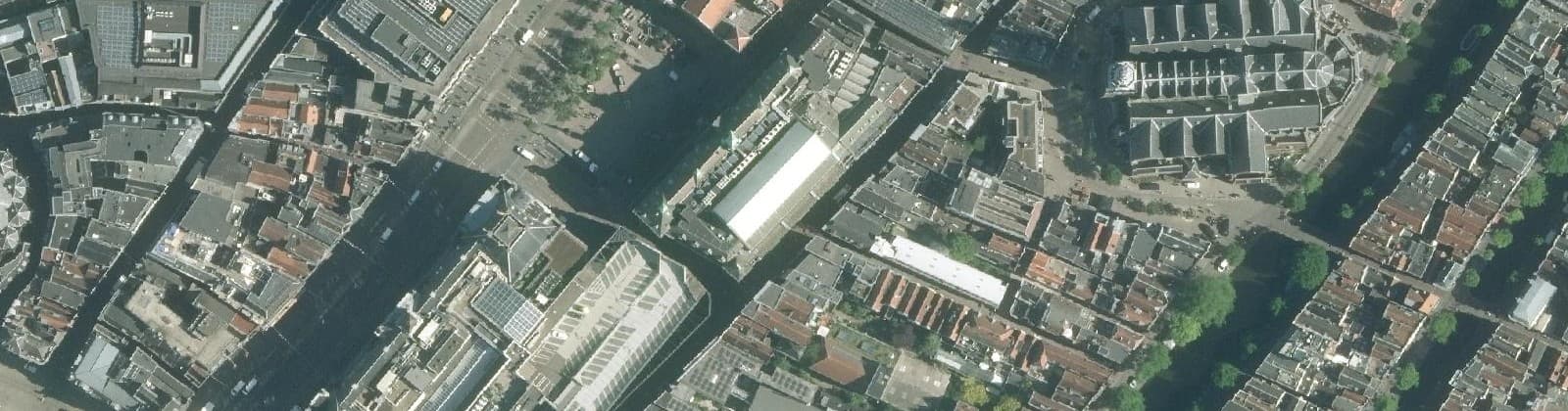 Luchtfoto van Oude Kerk e.o.